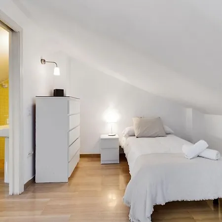 Casita En Pedregalejo Con Terraza *